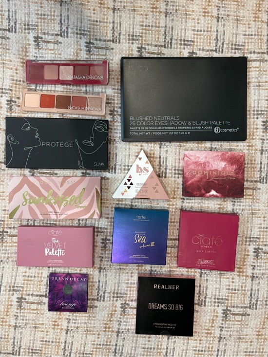 tarte Other - Large LOT of various Name Brand eye shadow pallets